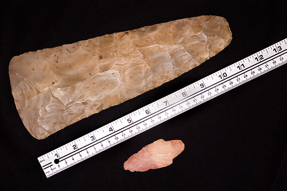 Size Comparison of Mississippian Spade and Arrowhead